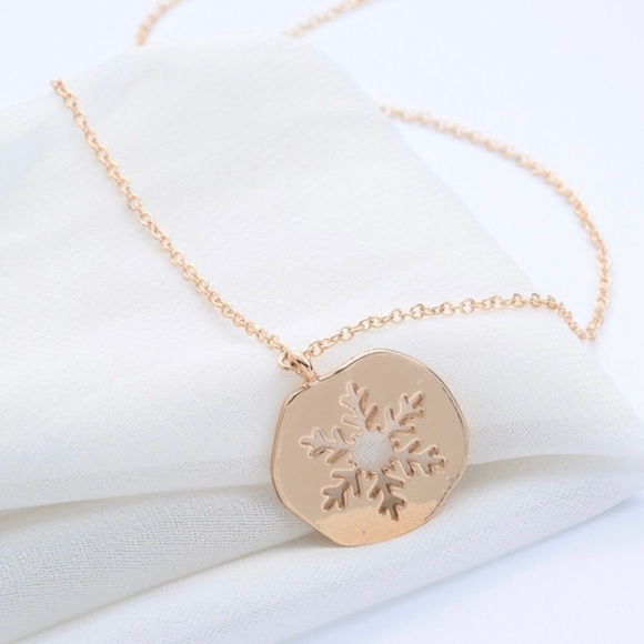 New in Package Boutique Gold Winter Snowflake Cutout Necklace - Picture 3 of 5